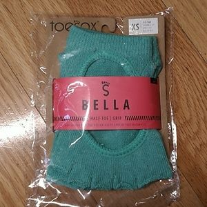 Toesox yoga grip socks